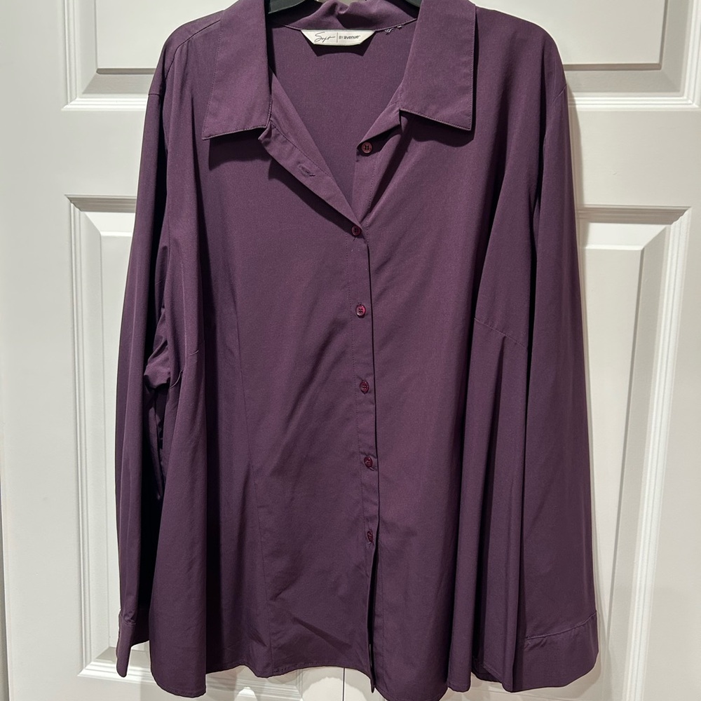 Avenue Deep Purple Button-Down Blouse Size 30/32 EUC